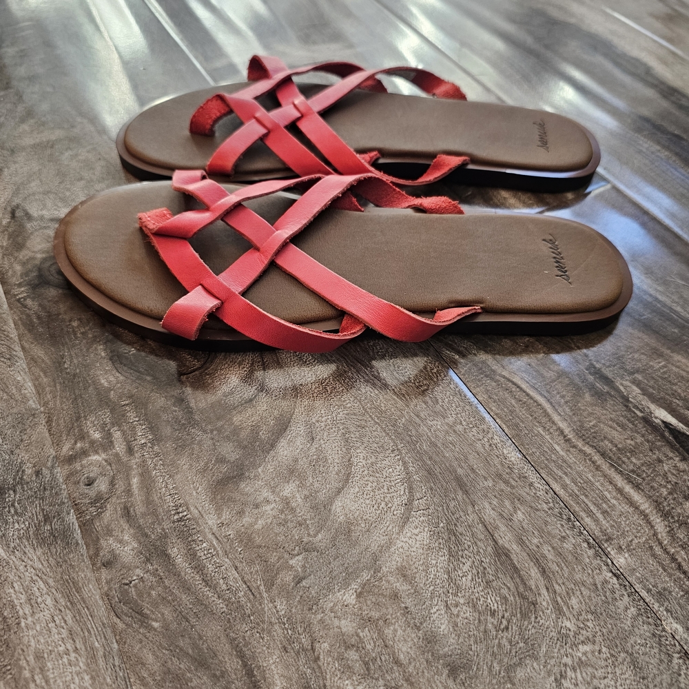 Sanuk Red and Brown Strappy Sandals